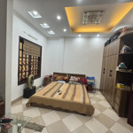 Nhà 5t phân lô cạnh nhạc viện và ga tầu điện sát phố hào nam, ngõ gần 3m dt 26m mt 4,2m 6,7tỷ