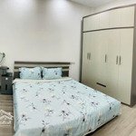 Cho thuê nguyên căn nguyễn văn cừ 5 tầng - 3 ngủ - full nội thất - 14 triệu - tiện ích xung quanh