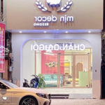 Cho thuê nhà mặt phố nhật chiêu, q. tây hồ - dt 170m2 x 2 tầng - mt 8m - giá 55tr. view hồ tây