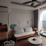 Chính chủ cần bán căn góc đông nam view hồ tây 101m2 căn 07 đồ nội thất đẹp tầng trung hướng mát