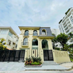 Bán biệt thự 305m2 tại tân phong, quận 7, hcm chỉ với giá thỏa thuận, view đẹp