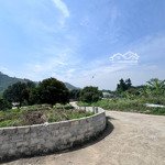 700m có 100 thổ cư còn lại đất vườn siêu đẹp tại yên bình thạch thất hn view xung quanh thoáng , đ