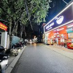 Bán nhà mai dịch cầu giấy, garra ôtô, tiện ích ngập tràn