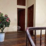 Chính chủ cho thuê nhà mặt phố + ngõ, đối diện ga láng dt 110m2 x 5 tầng (có nhà để xe)