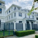 Bán biệt thự sông lakeview city, dt 8x20m 1 trệt 2 lầu, giá 30 tỷ thương lượng, lh 0907110827