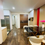 Chính chủ bán căn 2 ngủ 59m2 tại gold season tòa a ban công đông bắc, tầng trung, full đồ sổ đỏ