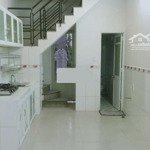 Cho thuê nhà 2 hẻm 2m, tô hiến thành, p. 13, q. 10 giá 8 triệu 21m2