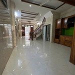Cho thuê nhà phố văn chương, dt 58m2 x 4t. giá 24tr/th.