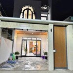 Nhà đẹp mặt tiền dương đình cúc - 100m2 - (tl)