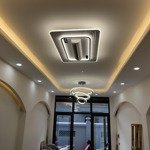 Nhà xây mới 31,5m2, 5 tầng, mặt tiền 3m, nở hậu giá 7,6 tỷ, nội thất sang xịn mịn, hướng: đông nam