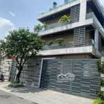 Bán gấp biệt thự sân vườn vip khu thảo điền, quận 2. dt: 13 x 28 - kết cấu: trệt 2 lầu