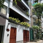 Biệt thự đoàn thị điểm, p1, quận phú nhuận. 8x 18m. 144m2. 1 trệt 3 lầu. giá 24. tỷ