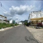 Bán đất 300m2, ngang 15 m, đường triệu quang phục rộng 16 m, cách biển hơn 300 m, giá 13.1 tỷ