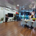 Vip lò đúc, hbt - 12.99 tỷ cho 82m2 và 5 tầng - trước nhà sân rộng 200m2 - 2 thoáng trước sau