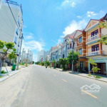 Bán nhà mặt tiền đỗ bá giá chỉ 14 tỷ đồng.