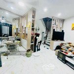 Bán nhà mặt ngõ trương định, hai bà trưng, kinh doanh, đẹp, ở luôn 42m, 4 tầng, mt 5,3m. giá 8,6 tỷ