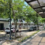Cần bán nhà phố 5x17, sát trục đường chính 21m,gần nhà hàng, 5,9 tỷ full giá, nhận nhà ngay.