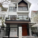 Bán bt hoa lan 250m2 đất vuông vắn, đã hoàn thiện, view thẳng almaz, sau nhà sông rộng, giá 70 tỷ