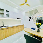 Bán nhà hẻm xe hơi phạm ngọc thạch-võ thị sáu gần hồ con rùa quận 3, dt: 3.3x15m, giá 10.8 tỷ