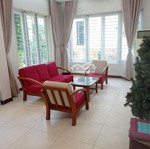 Cho thuê căn biệt thự 210m2 tại khu splendora villas full nội thất