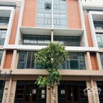 Cực sốc "rẻ nhất liền kề ad10 dt 80m2, mt 5m giá chỉ 10,5 tỷ kế biển, liền đại lộ".
