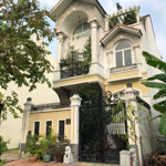 Bán nhà khu làng báo chí, p. thảo điền- quận 2. dt: 10 x11 ( 3 tầng). giá: 24,5 tỷ