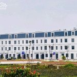 Nhà xây dựng 4 tầng với tổng giá chỉ với 3,95 tỷ - 4,16tỷ/căn đường 30m trước nhà. lh 0989079863
