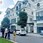 Cho thuê shophouse san hô. dt 180m2, 5t, lô góc, vào kd ngay. giá 18 triệu/ tháng