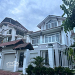 Bán nhà đường trần trọng cung, q.7. dt: 16x28m. công nhận full thổ cư. kc: cấp 4. giá: 66 tỷ tl