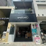 Cho thuê mặt tiền lê lợi, quận 1 gần chợ bến thành. diện tích: 5 x 16m. giá: 70tr/tháng