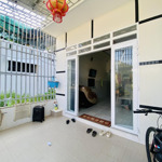 Siêu phẩm nhà cấp 4 94m 3pn cửa gỗ toàn bộ