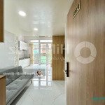 Ban công, full đồ xịn xò, sạch đẹp thoáng, quản lý đầy đủ, free xe