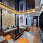 Bán nhà phố ngọc lâm - long biên, diện tích:46m2, 7 tầng, gara oto, thang máy full nội thất