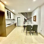 Chính chủ cho thuê nhà quang trung hà đông, chỉ 9tr/th, ô tô đỗ cửa, lô góc 2 thoáng, tk 5 tầng 3pn