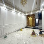 Hộ khẩu cầu giấy 35m2, 6 tầng thang máy, ngõ thông thoáng, gần phố, giá 8,2 tỷ (có tl)