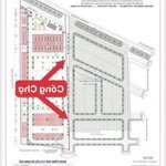 Kinh doanh sầm uất, đối diện chợ đầu mối đông tảo, đường 20m, vỉa hè 4m,không lỗi lầm, 100m2, mt 5m