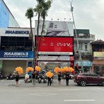 Cho thuê nhà mặt phố ở quang trung, 130 triệu, 240m2, 3 tầng