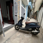 Chính chủ tôi cần bán căn nhà ngõ 61 lê văn lương 5 tầng, 5pn, gần ô tô - hồ điều hòa