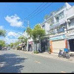 Bán nhà mặt tiền 64m2(4,2x15m) kênh tân hóa, tân phú. giá chốt cực tốt