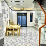 Nhà 2phòng ngủ full đồ sân ô tô chợ phú hoà - tdm - bình dương
