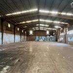 Cho thuê xưởng 2700m2 (tdt 5200m2) ở dĩ an