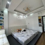 Nhà dân bán lại 5 tầng 35m2 oto lùi cửa , giá chỉ 6,05 tỷ , 100m ra kđt đô nghĩa , full nội thất