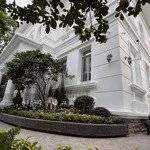 Bán bt bằng lăng 510m2, hoàn thiện đẹp, ngã ba sông rộng, gần vườn hoa công viên và tttm vincom