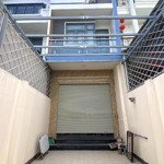 Nhà 3 tầng. sân ô tô cực rộng. ngay trục phạm văn đồng. linh đông. cao ráo sạch ko ngập. sổ hồng