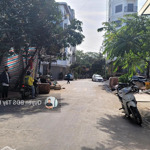 Bán nhà khu tái định cư tu hoàng, xuân phương 45m2 - 5 tầng - giá 9,9 tỷ - ở cực kỳ sướng, giá mềm.