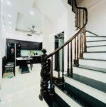 Bán nhà lạc long quân đường thông ô tô_ nhà chủ tự xây_dt 45m,4 tầng, mt3,7m giá chủ chào 8,8 tỷ