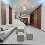 Bán nhà cầu giấy dt70m*5tầng*mt5m nhỉnh 13 tỷ 100m ra phố chính