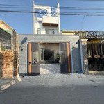 Nhà đẹp 1 trệt 1 lầu khu 8 hẻm 385 phường phú hòa gần đại học thủ dầu một mặt tiền nhựa kinh doanh
