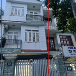 Nhà phố 3 tầng tại tthc tp. dĩ an. dt: 106m2. (5x21m). phù hợp ở, làm văn phòng..giá: 8.5 tỷ tl