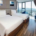 Cho thuê khách sạn mặt tiền phố tây gần biển